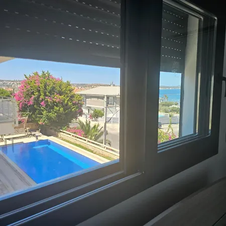 Vilă Cesmede Denize Sifir Çeşme